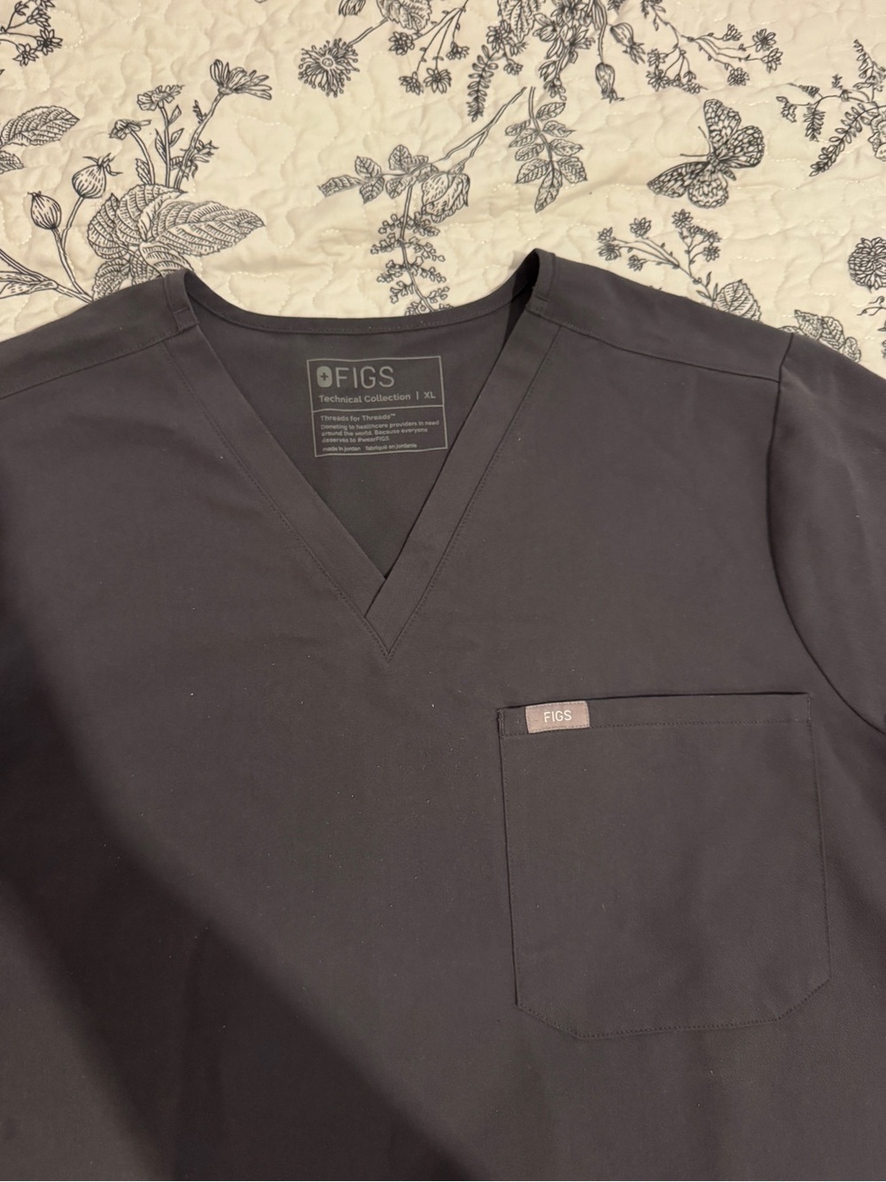 Women FIGS Gray Scrub Set - Picture 9 of 10